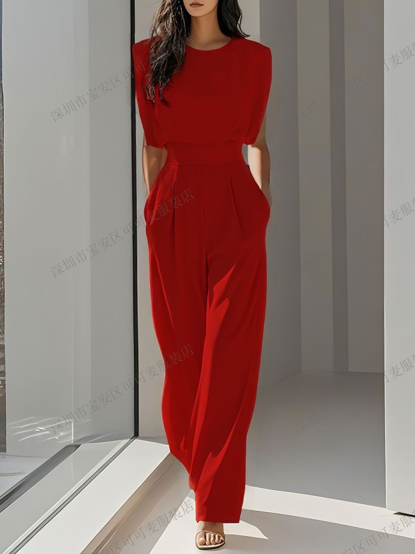Combinaison Féminine Cintrée à la Taille – Élégance et Confort au Quotidien CombinaisonFemme - Maman-bebeshop