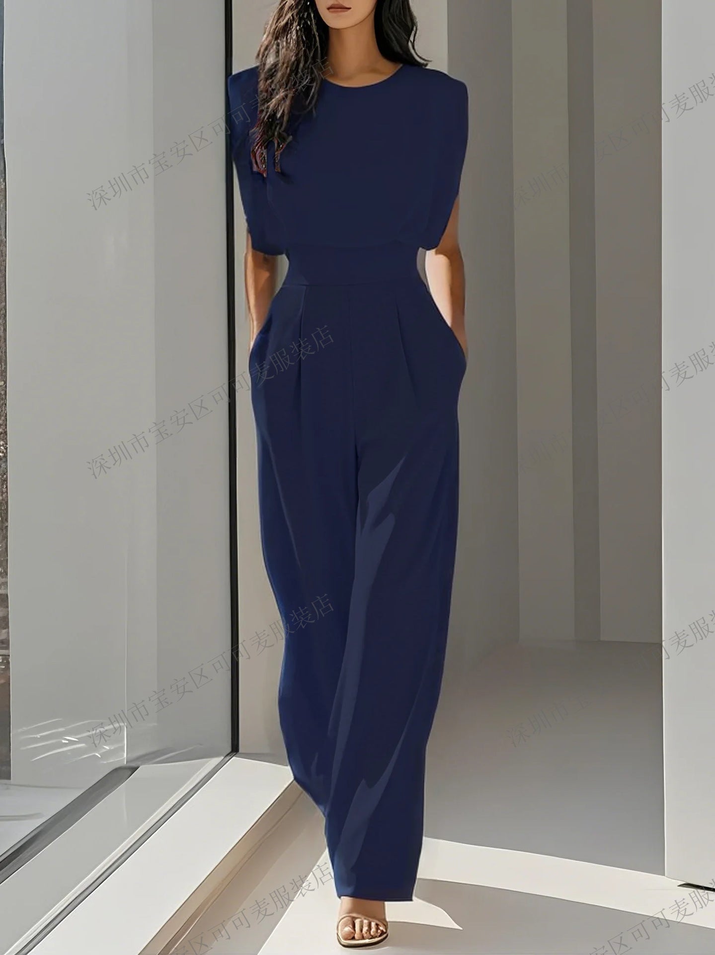 Combinaison Féminine Cintrée à la Taille – Élégance et Confort au Quotidien #CombinaisonFemme